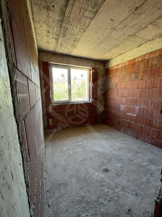 Продава се Тристаен апартамент в Варна, Възраждане 2 - 55 кв.м за 1437 €/кв.м - Снимка #3