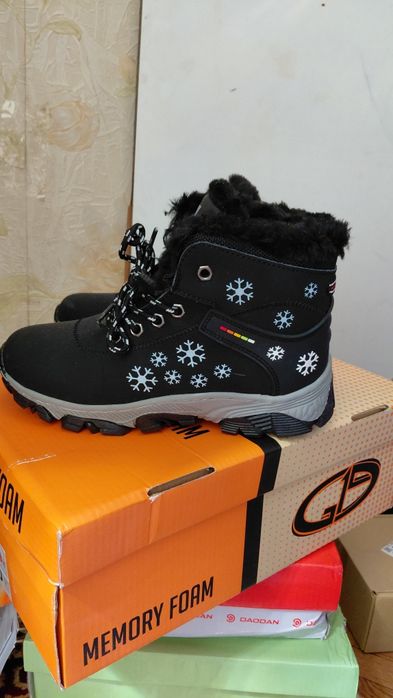 Зимние ботинки новая