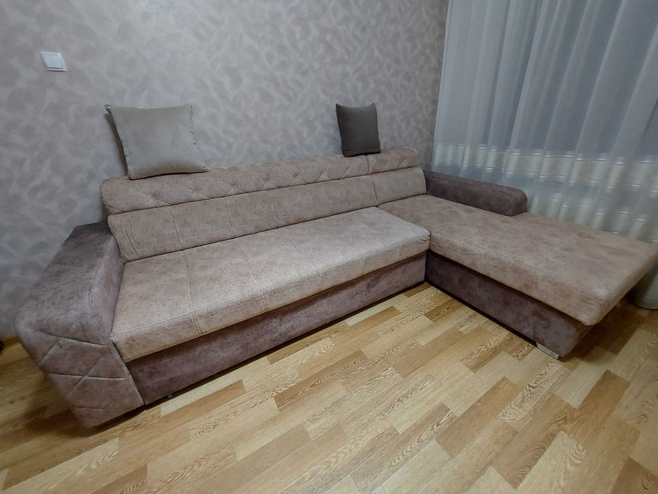 Диван угловой б/у