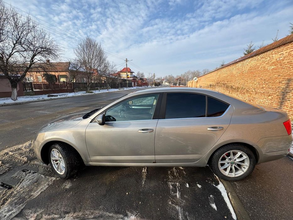 Vand Skoda Octavia 1.2 Benzina