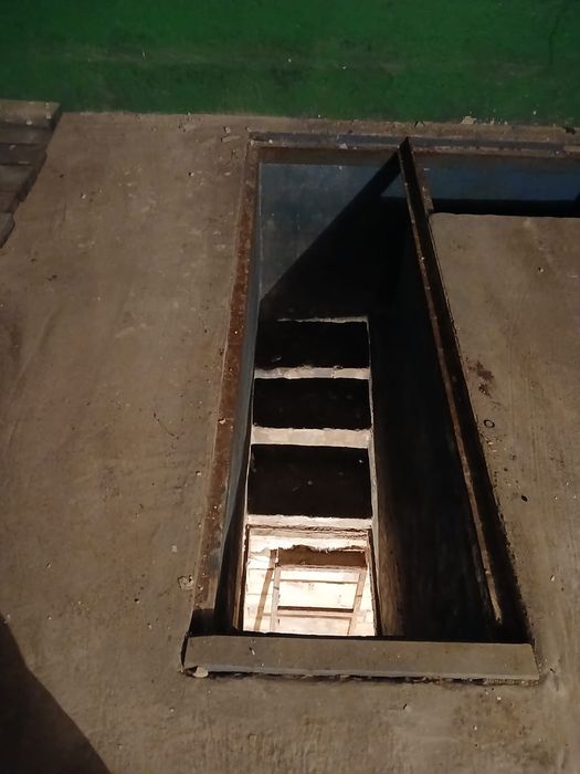 Продам гараж срочно!цена 600.000