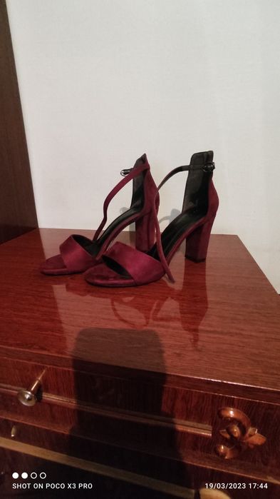 Ayollar basanoshkasi sotiladi