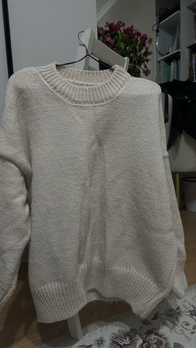 женские свитера/кофты