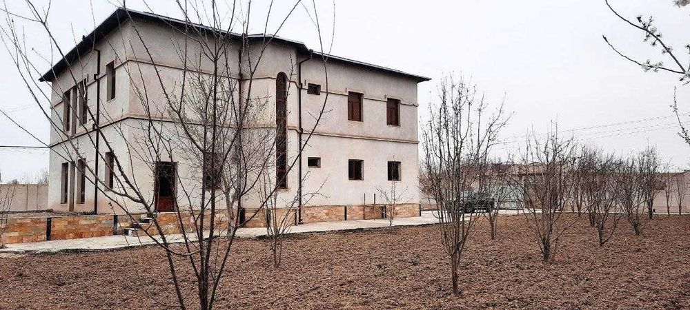 Богот шахарчаси "Октепа" махалласида 2400 кв.м ховли жой сотилади