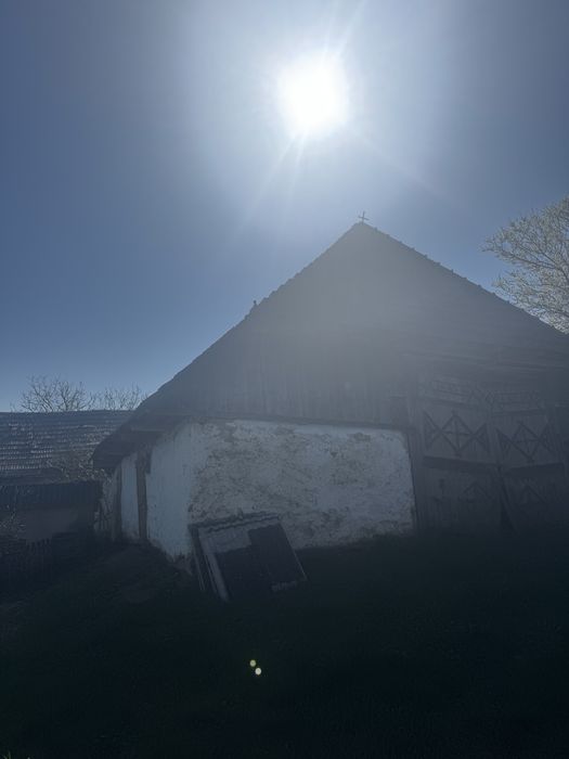 Vand casa si teren la 40 km de Baia Mare
