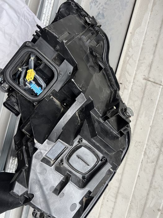 Far stanga dreapta Mercedes S W222 / cu defecte