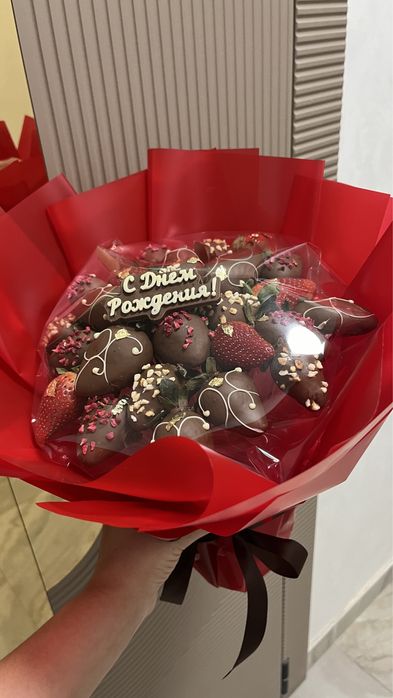 Продам букет из клубники