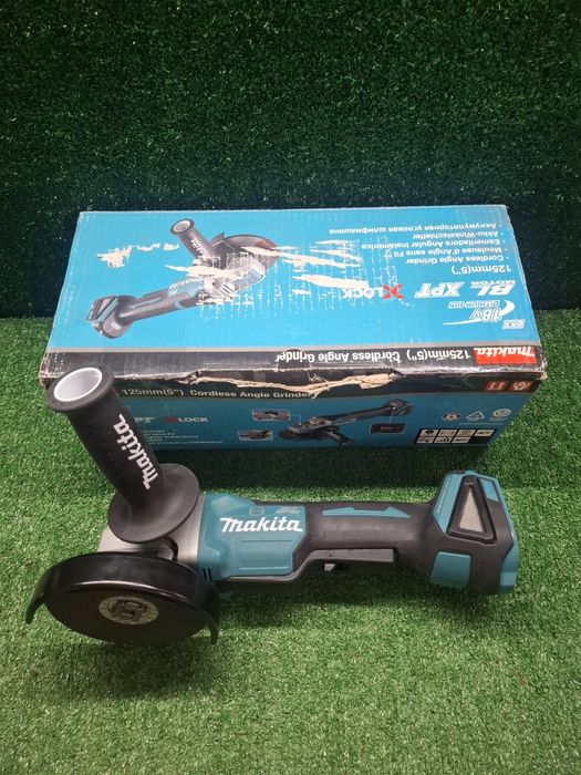 Чисто нов безчетков шлайф на Makita DGA520