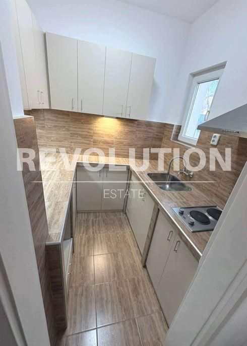 Дава се под наем Тристаен апартамент в Варна, Гръцка махала - 120 кв.м за 1097.01 € - Снимка #4