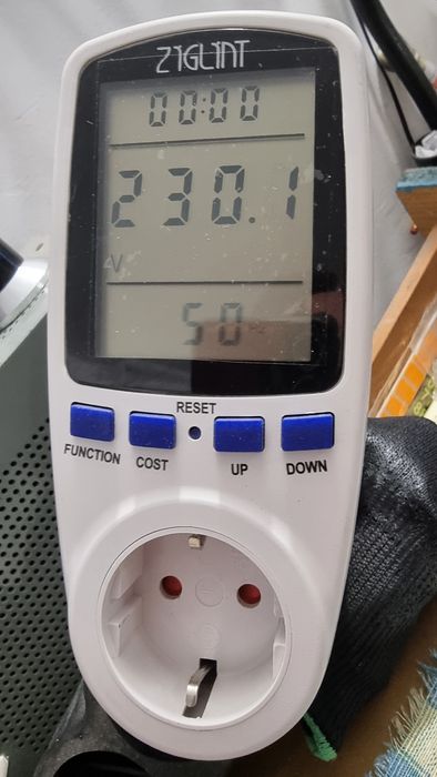 Прибор за измерване на консумираната енергия/ватметър/