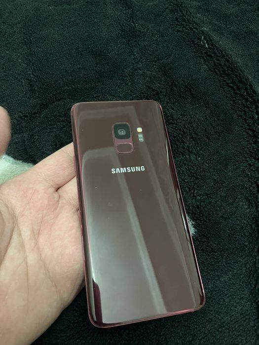 Срочно Samsung s9 64 gb red