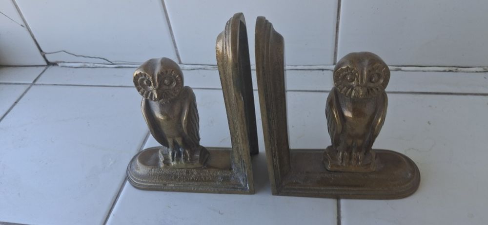 Два броя стари кукумявки