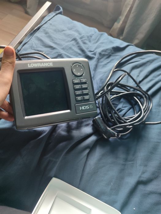 Эхолот Lowrance HDS 5