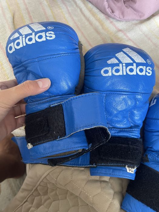 Продам перчатки шлем