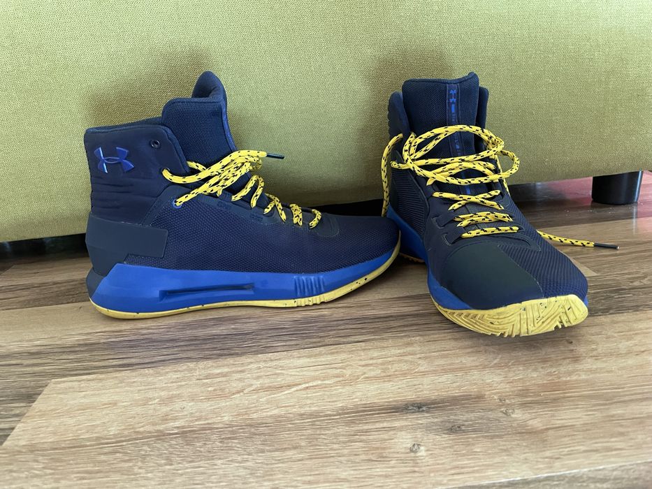 Under Armour маратонки сини
