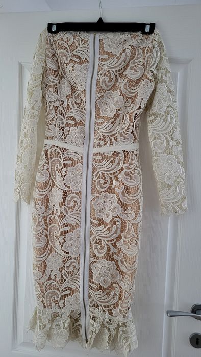 Rochie din dantela cu captuseala