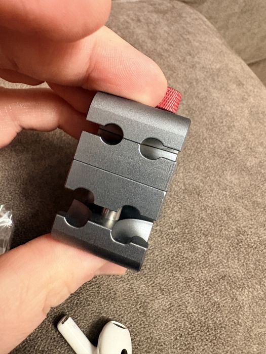 Станция за ремонт на Apple Airpods gen 1 / 2 / 3 / 4