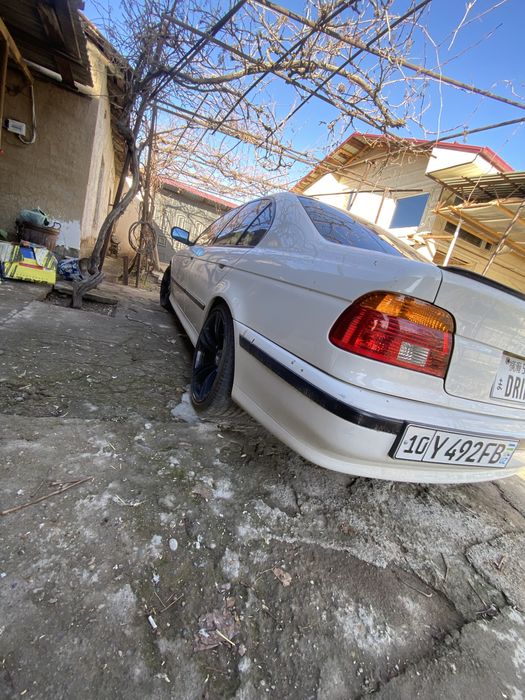 Продается BMW 523 i