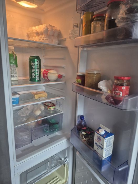 Холодильник в рабочим состаянии