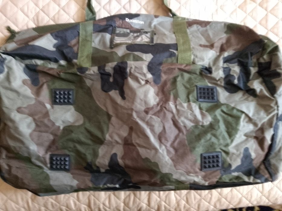 Geanta Ducatillon Camo,vanatoare, calatotii, noua