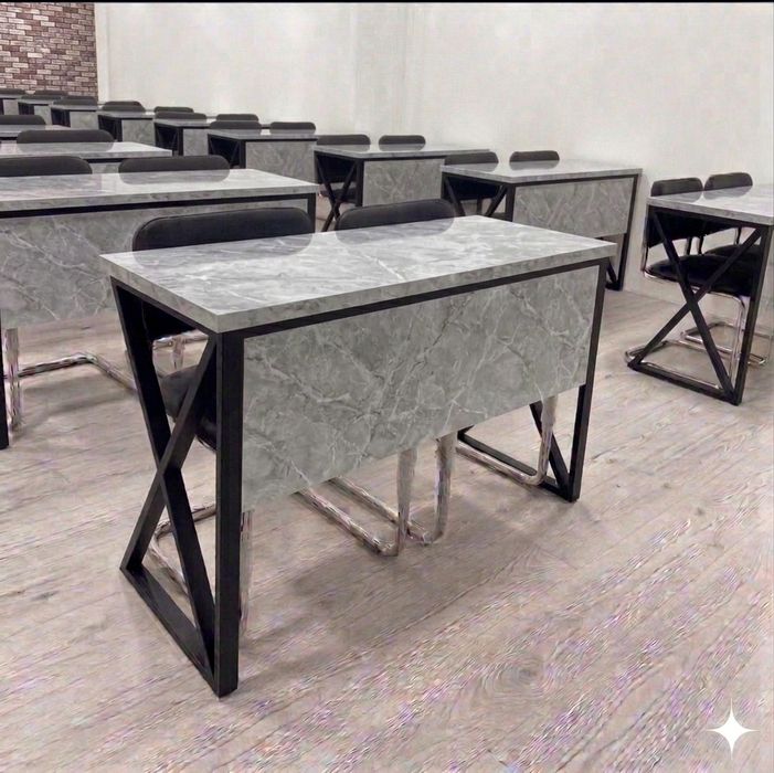 Stol ofisniy loft