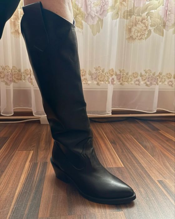 Cizme negre din piele