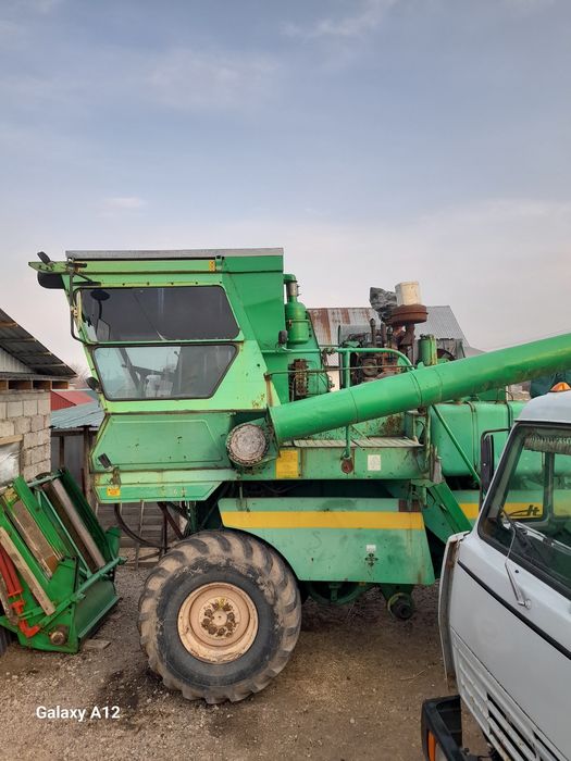 Зерноуборочный комбайн нива эффект