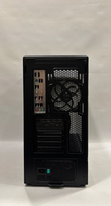 Геймърски компютър AMD Ryzen 9 7900X, RTX 3090 24GB, 64GB ram