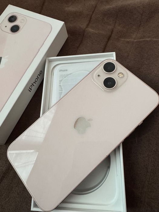 iPhone 13 pink, в отлично състояние