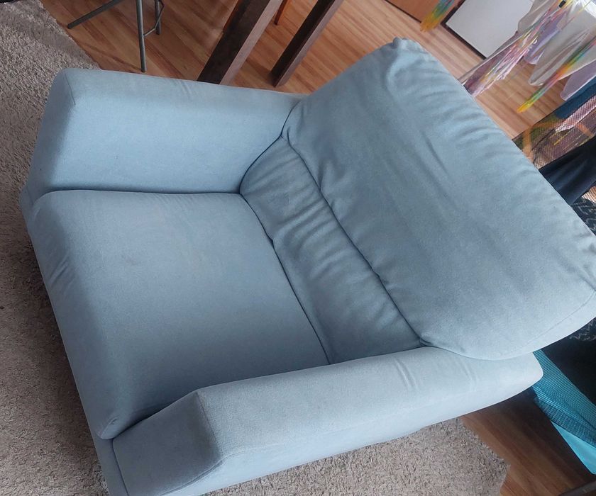 Качествен холов комплект Златамебел – диван + фотьойл + килим + маса