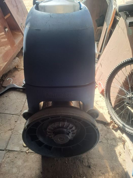 Професионална Машина за чистене