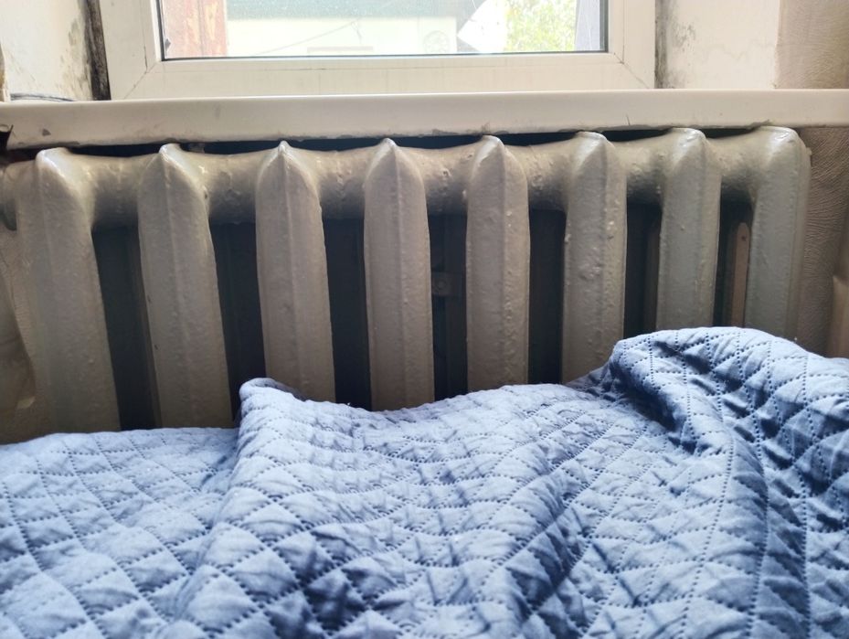 Продам чугунные батареий