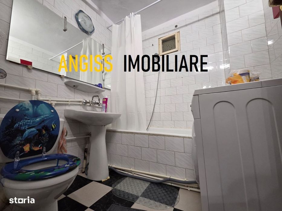 Apartament 3 camere 1990, parter inalt Str. Babadag