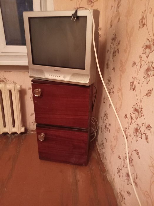 Продам телевизор