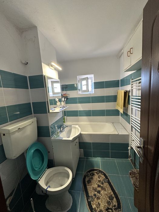 Apartament 2 camere Decomandat 60 mp Etaj 2/4 Centrală termica proprie
