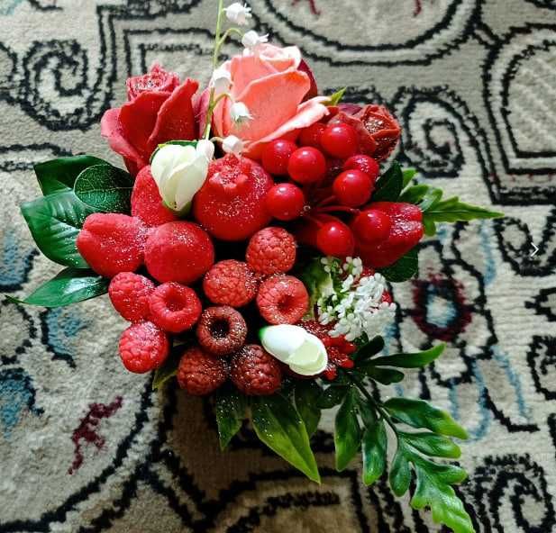 8-март учун Совунли гуллар композицияси (совға пакети ҳадя)