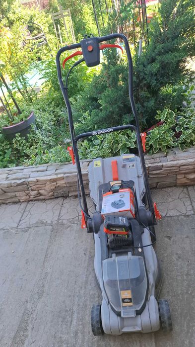 Акумулаторна косачка Daewoo, като нова!!!
