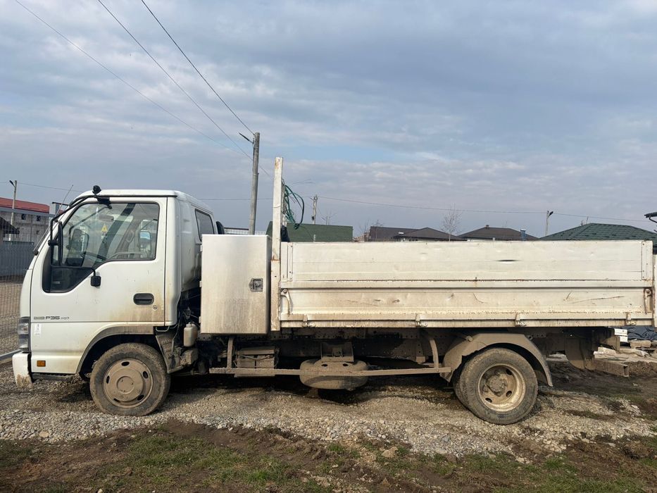 Isuzu npr basculanta