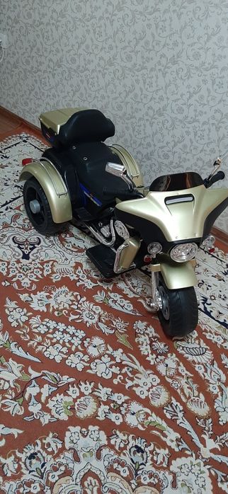 Продам детский электромотоцикл Harley Davison