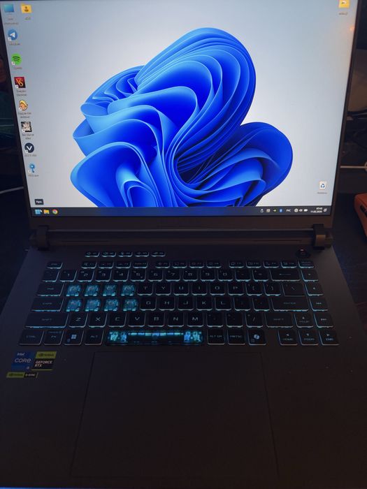 Asus rog strix, rtx 5060