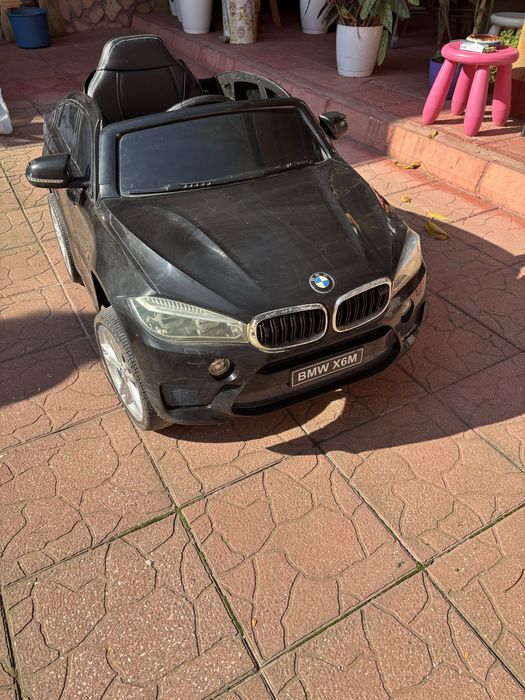 Детска акумулаторна кола