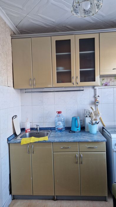 Продам кухонный гарнитур не дорого.