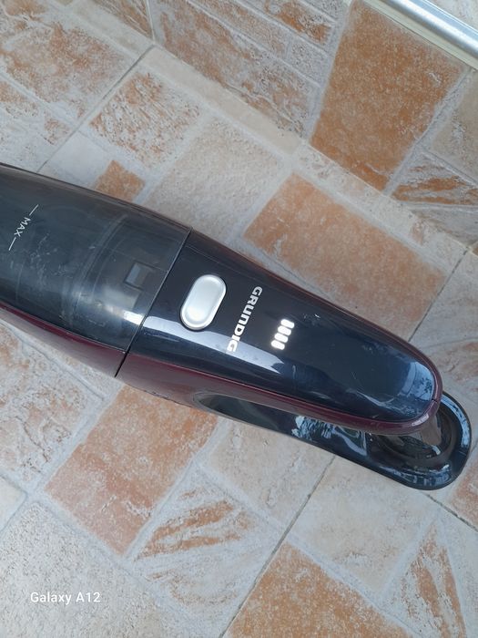 Прахосмукачка 2 в 1  Grundig VCH9930