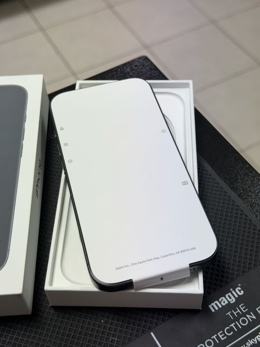 Apple iPhone 17,Black,256GB *ЧистоНов*2г Гаранция*