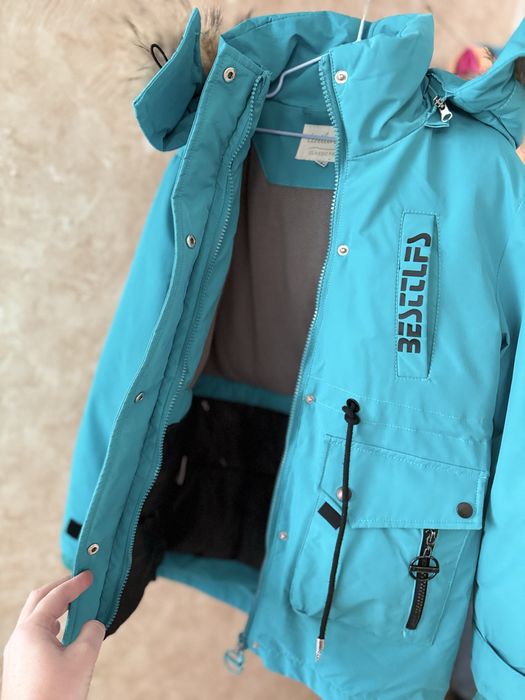 Продам куртку парочку на девочку