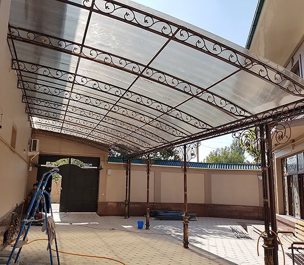 Навесы из метало конструкций .