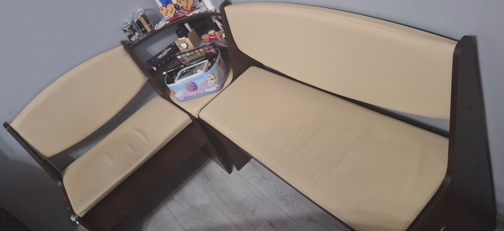 Кухненски ъглов диван