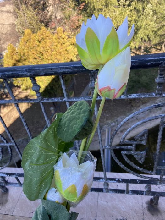 Изкуствени цветя лотос-различни цветове