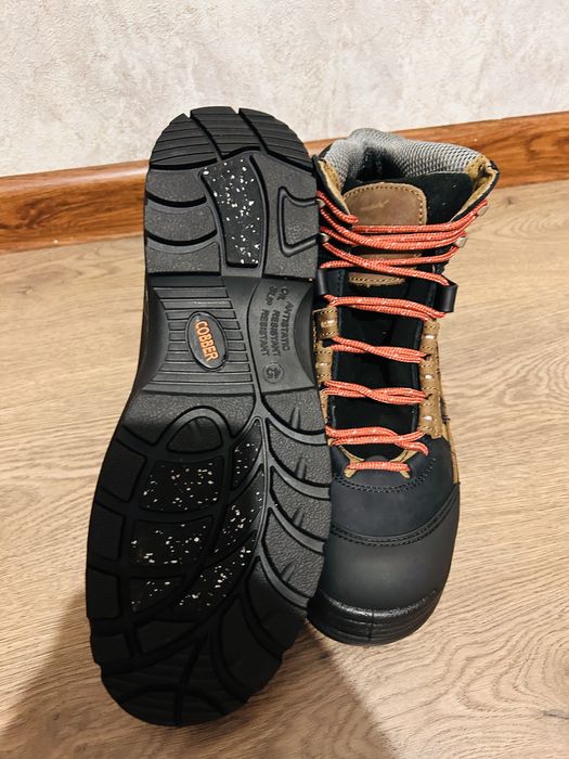 Продам спец обувь