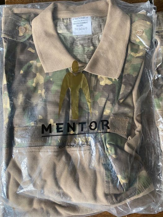 Tricou combat cu guler si maneca scurta